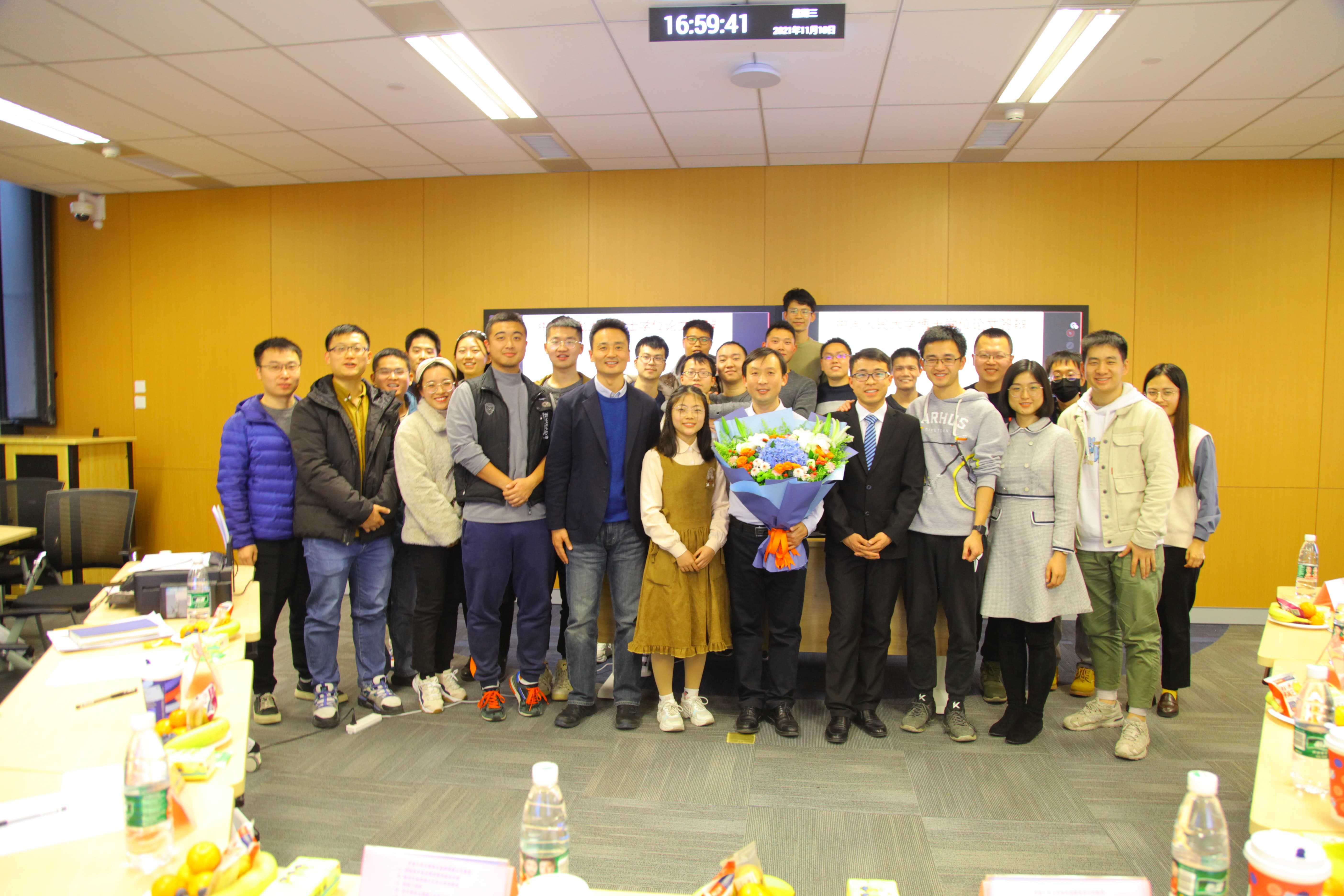 2021.11.10 Ma Qiang finishes the PhD thesis defense.