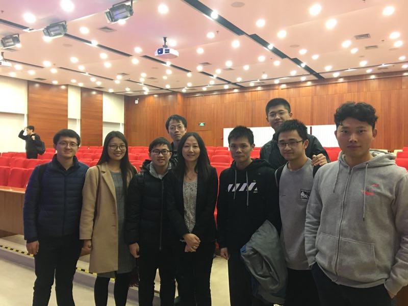 与鲍哲楠教授合影